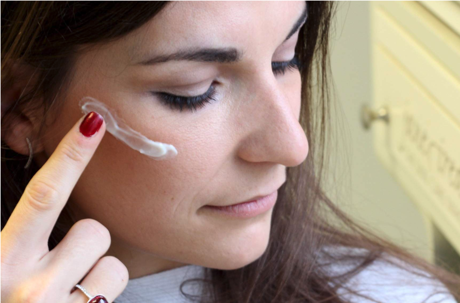 What is Retinol Serum and Why Do You Need It? Di Morelli Skin Care